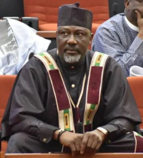Update: Dino Melaye allegedly jumped out of police vehicle conveying him to Kogi state and ran into the bush