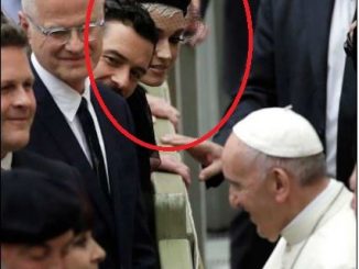 Katy Perry and boyfriend Orlando Bloom meet Pope Francis at Vatican City (Photos)