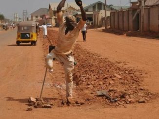 Trending 'One-legged' labourer shares his story; advises young and healthy people not to depend on others