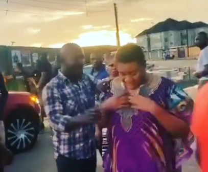 I swear on my late fathers grave I will find you - Actress, Nkechi Blessing cries out after an encounter with 'area boys' on movie set (Video)