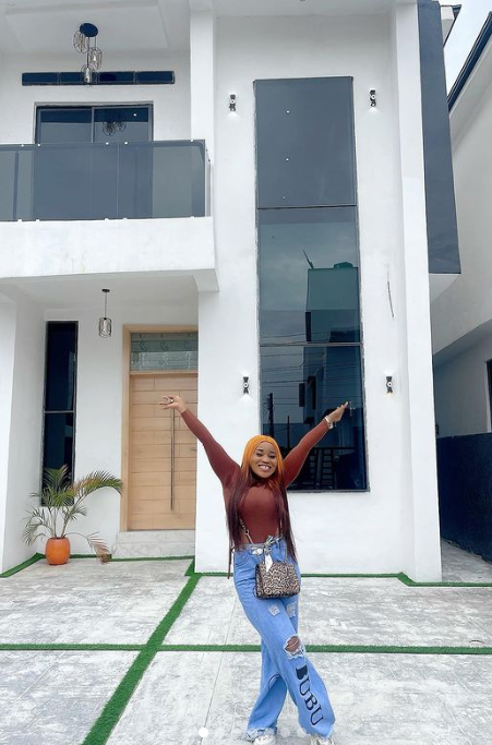 Actress Crowncy Anyanwu acquires a new house in Lagos