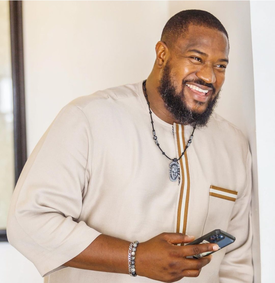 Actor Mofe Duncan reacts to being fat-shamed